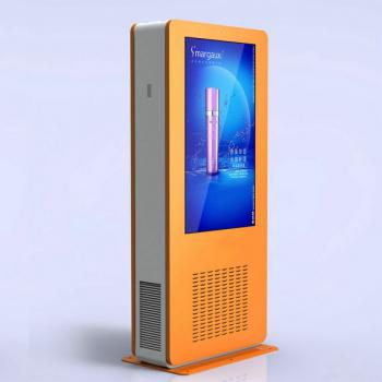 户外广告机怎么选?知道这几点才能不踩雷